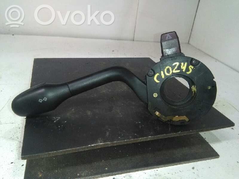 Seat Cordoba (6K) Commodo de clignotant 