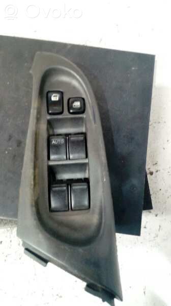 Nissan Almera N16 Interruptor del elevalunas eléctrico 