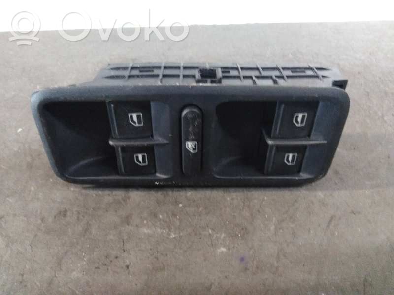 Skoda Fabia Mk1 (6Y) Electric window control switch 