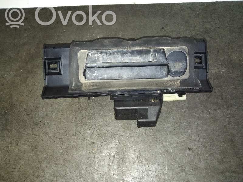 Takaoven ulkokahva