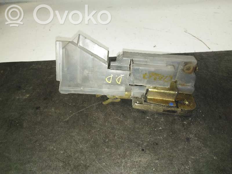 Etuoven lukko