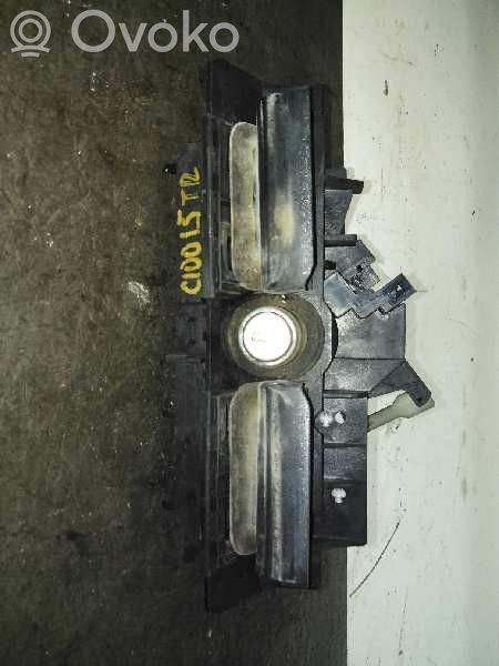 Audi A3 S3 8L Takaoven ulkokahva 