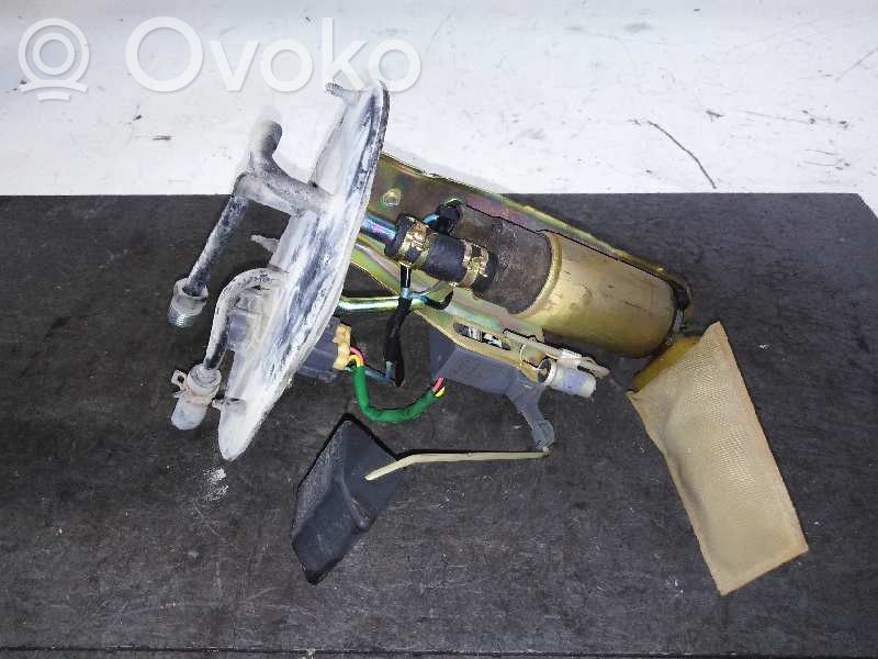 Toyota Carina T190 Pompă combustibil în rezervor 