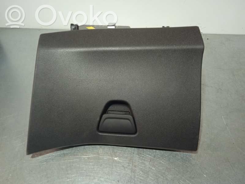 Guantera   8A61A06010AFW