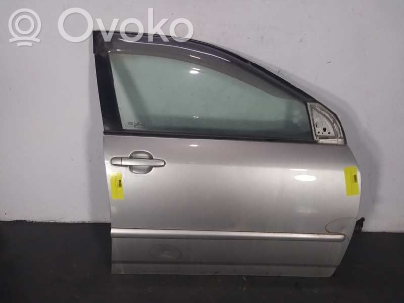 Toyota Corolla Verso E121 Puerta delantera 