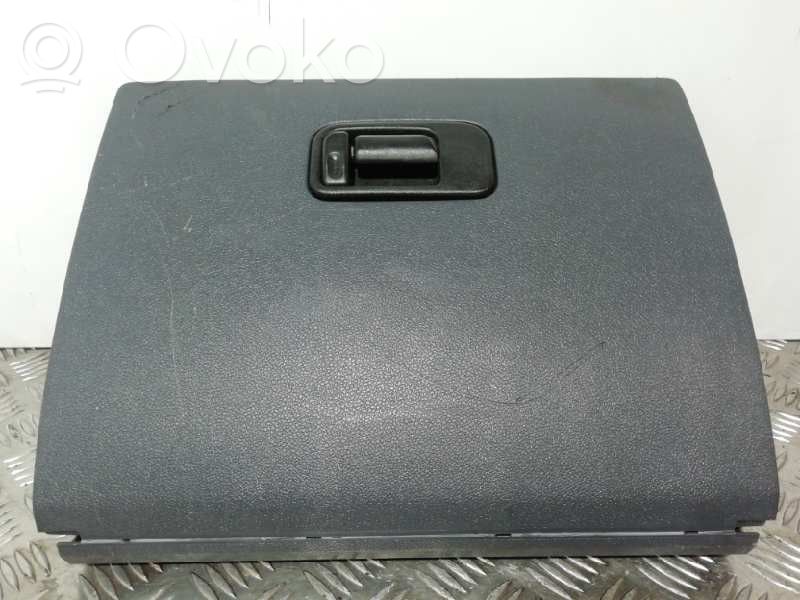 Glove box