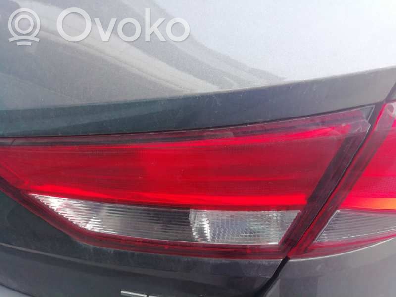 Seat Leon (5F) Aizmugurējais lukturis virsbūvē 