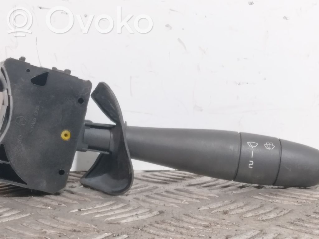 Dacia Logan Pick-Up Wiper control stalk 