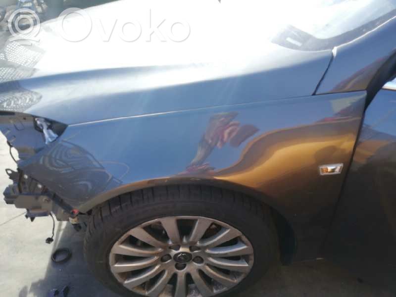 Opel Insignia A Sparnas 
