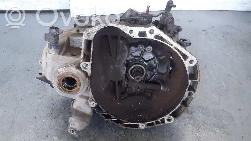 Manualna 5-biegowa skrzynia biegów   M41671,153580KM