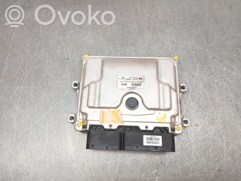 Hyundai Tucson TL Engine control unit/module 