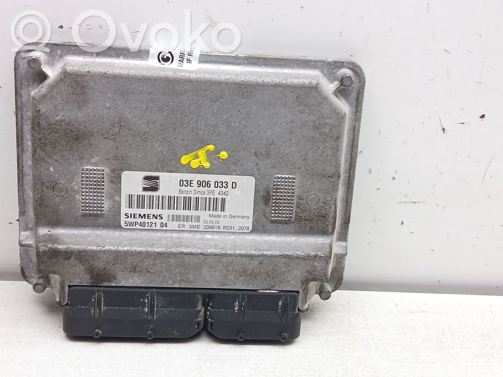 Engine control unit/module   03E906033D,5WP4012104