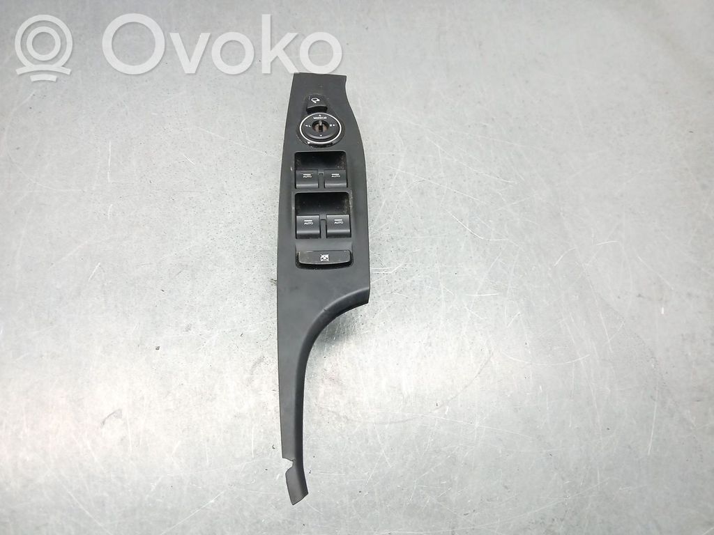 Hyundai i40 Przyciski szyb 