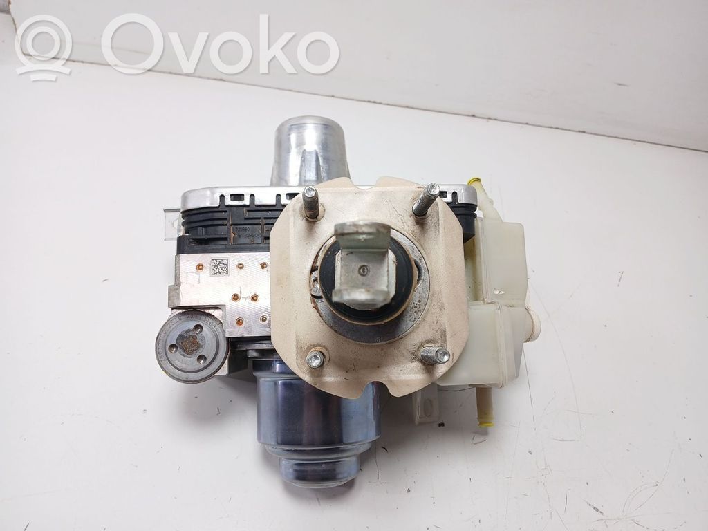 Mazda CX-30 ABS bloks 