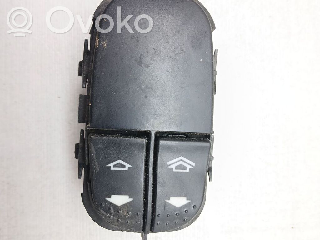 Ford Focus Electric window control switch 