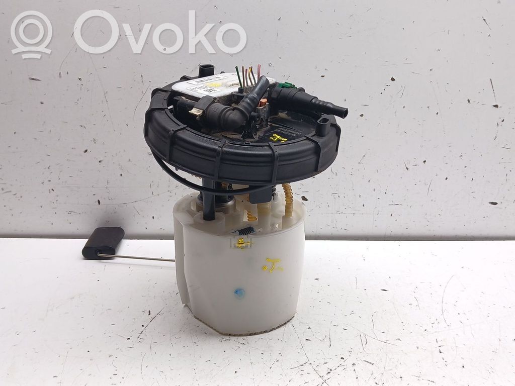 Opel Vivaro Bomba interna de combustible 
