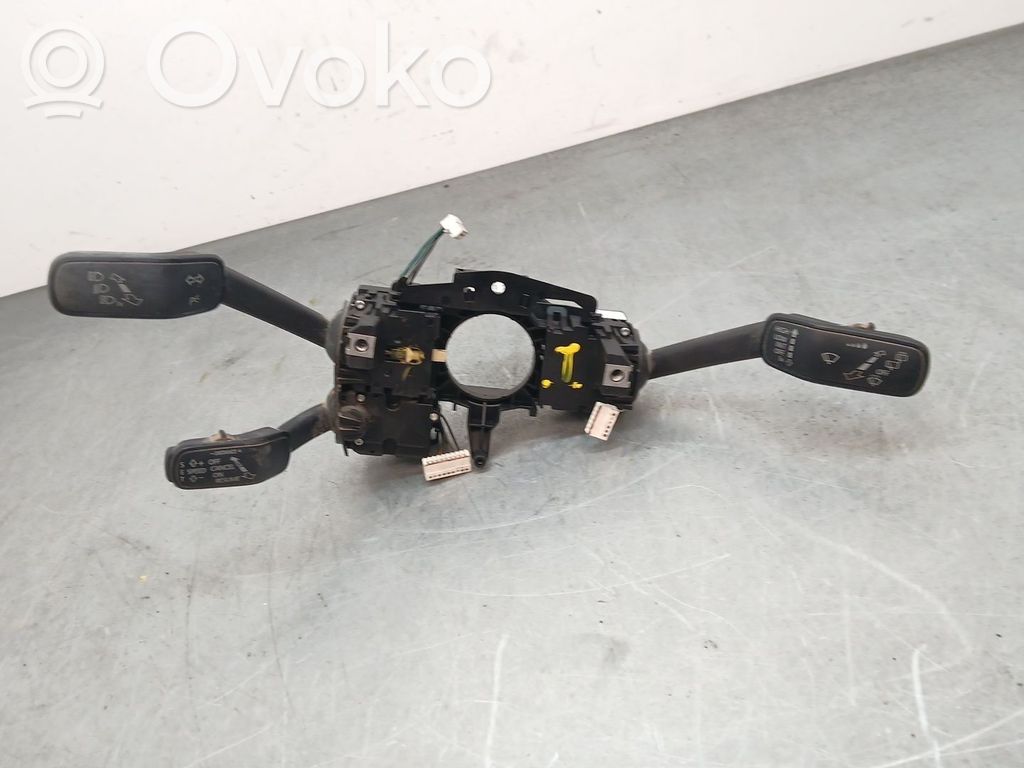Interruptor de control multifunción   5Q0953507HB