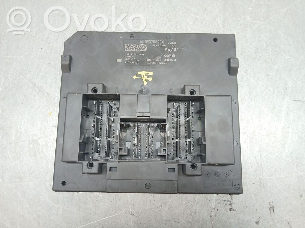 Engine control unit/module   5Q0937084CQ