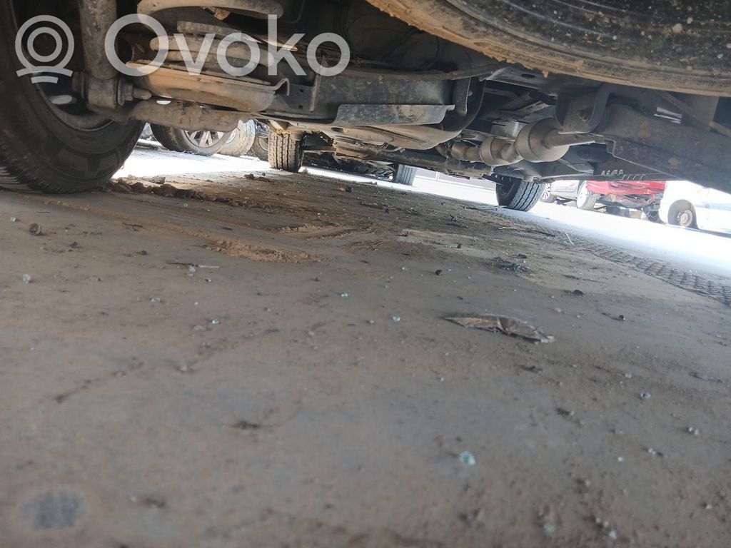 Mercedes-Benz Vito Viano W447 Fuso a snodo con mozzo ruota posteriore 