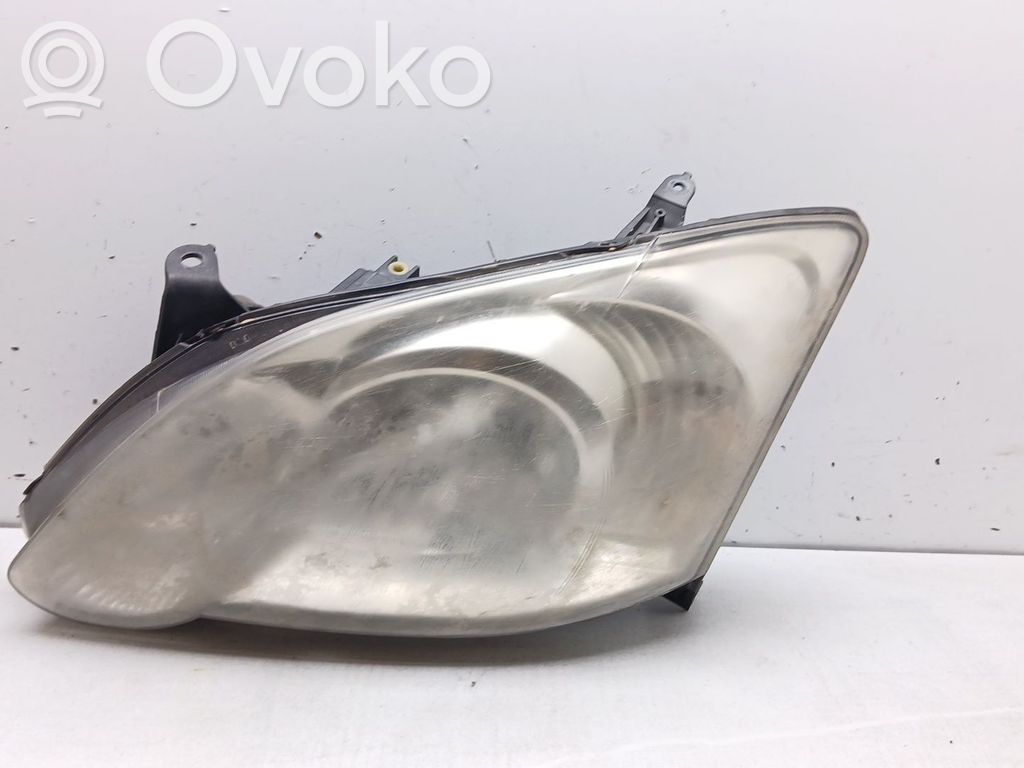 Toyota Corolla Verso E121 Headlight/headlamp 