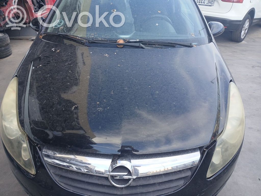 Opel Corsa C Konepelti 