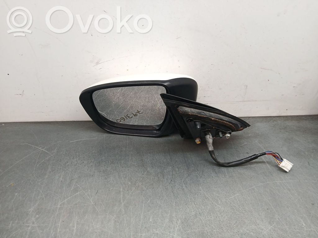 Nissan Qashqai Front door electric wing mirror 