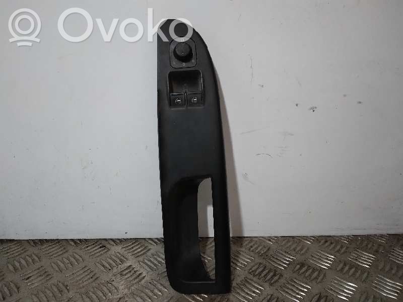 Volkswagen Passat Alltrack Electric window control switch 
