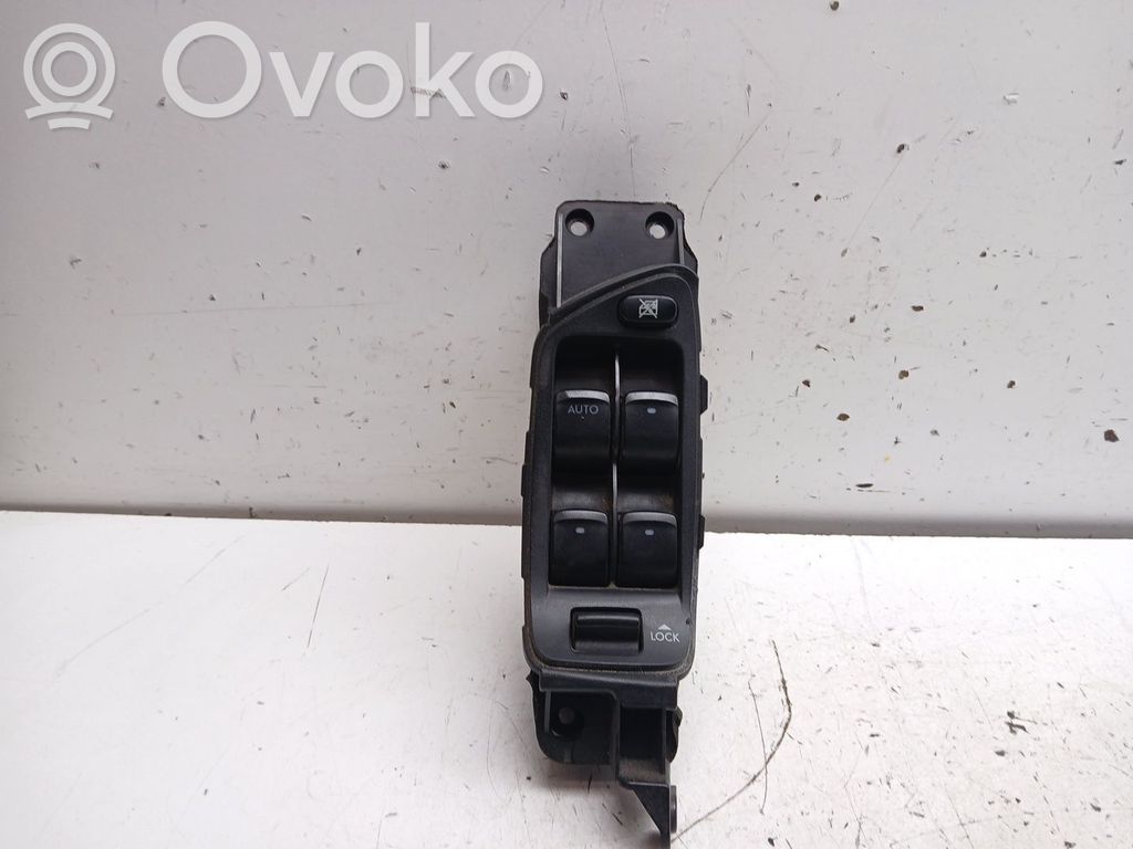 Subaru Outback Electric window control switch 