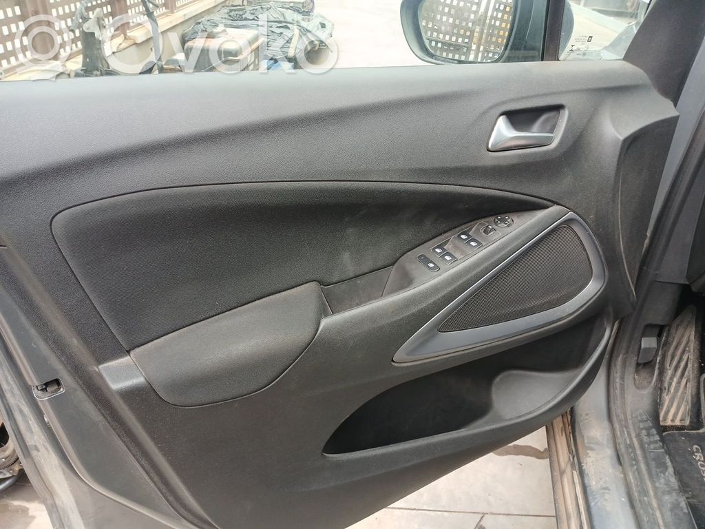 Opel Crossland X Boczki / Poszycie drzwi przednich 