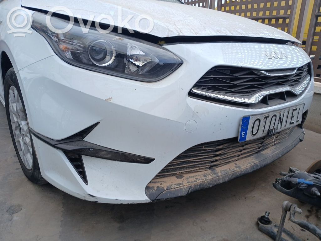 Front bumper   86511J7DA0