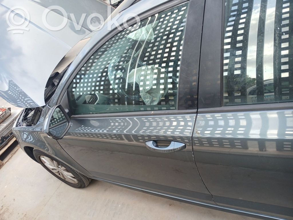 Skoda Octavia Mk4 Puerta delantera 