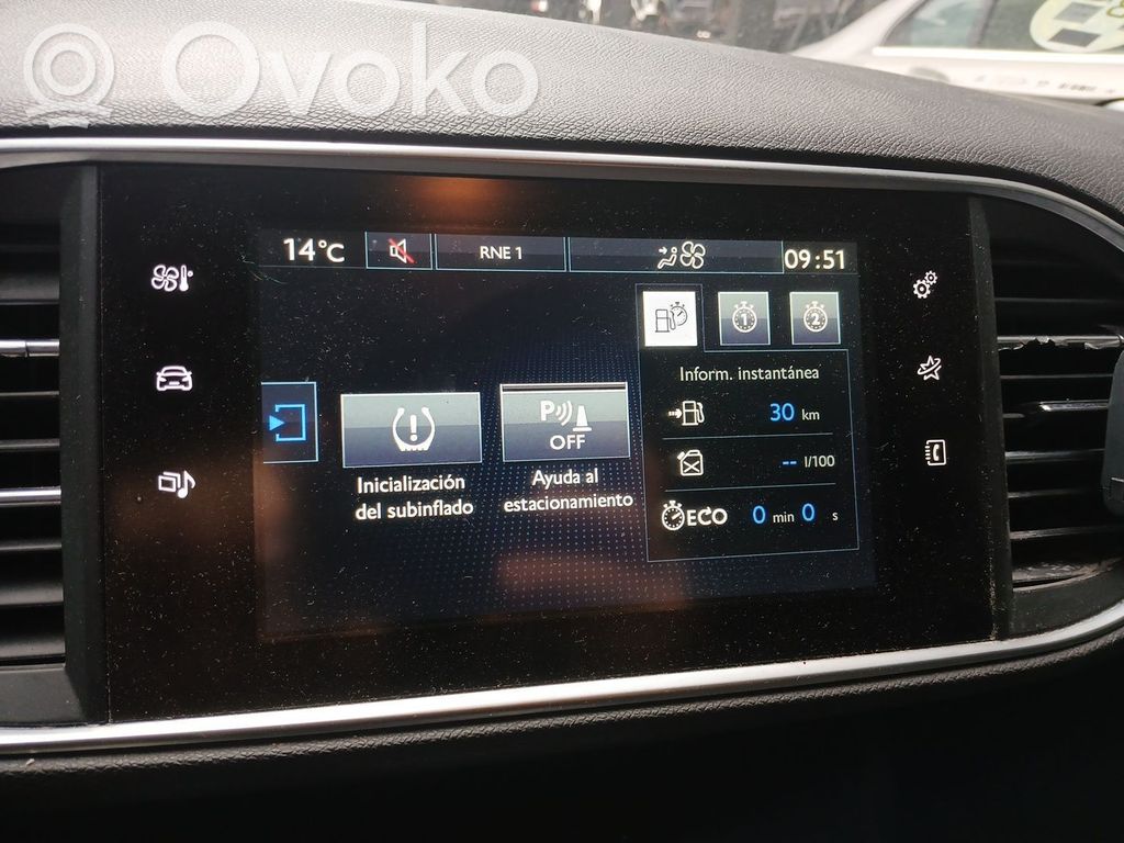 Peugeot 308 HUD-näyttö