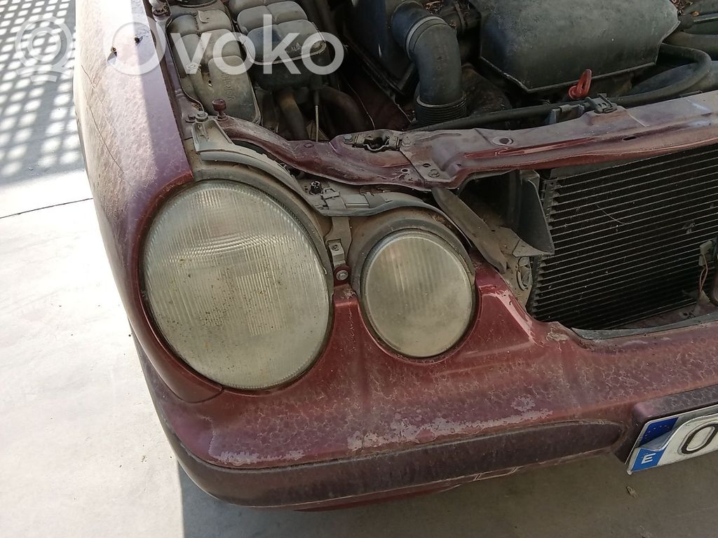 Mercedes-Benz E W210 Faro/fanale