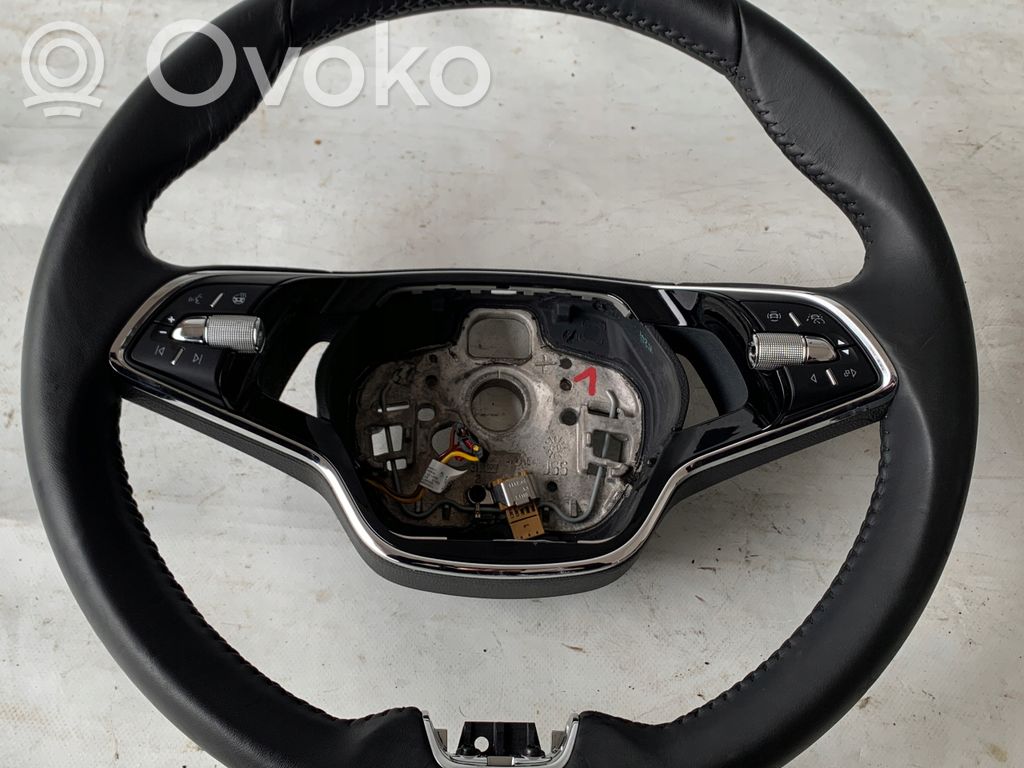 Skoda Octavia Mk4 Ohjauspyörä 