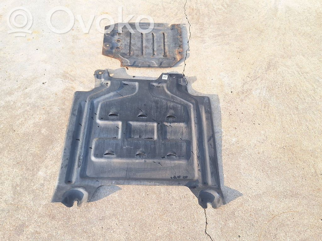 Engine splash shield/under tray   EB3C5F085BA