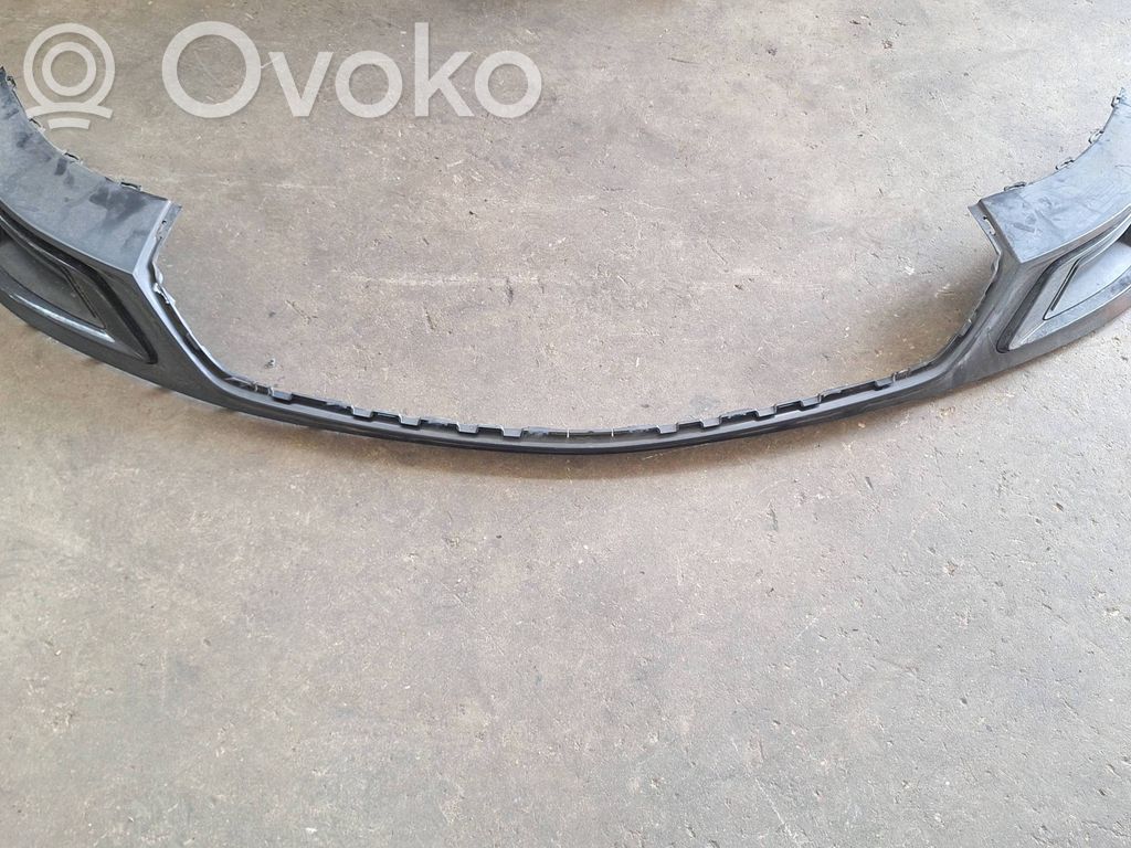 Audi Q8 Moldura inferior del parachoques trasero 