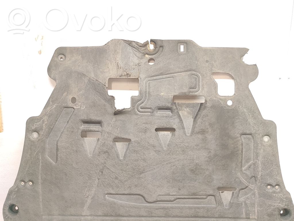 Volvo XC90 Engine splash shield/under tray 