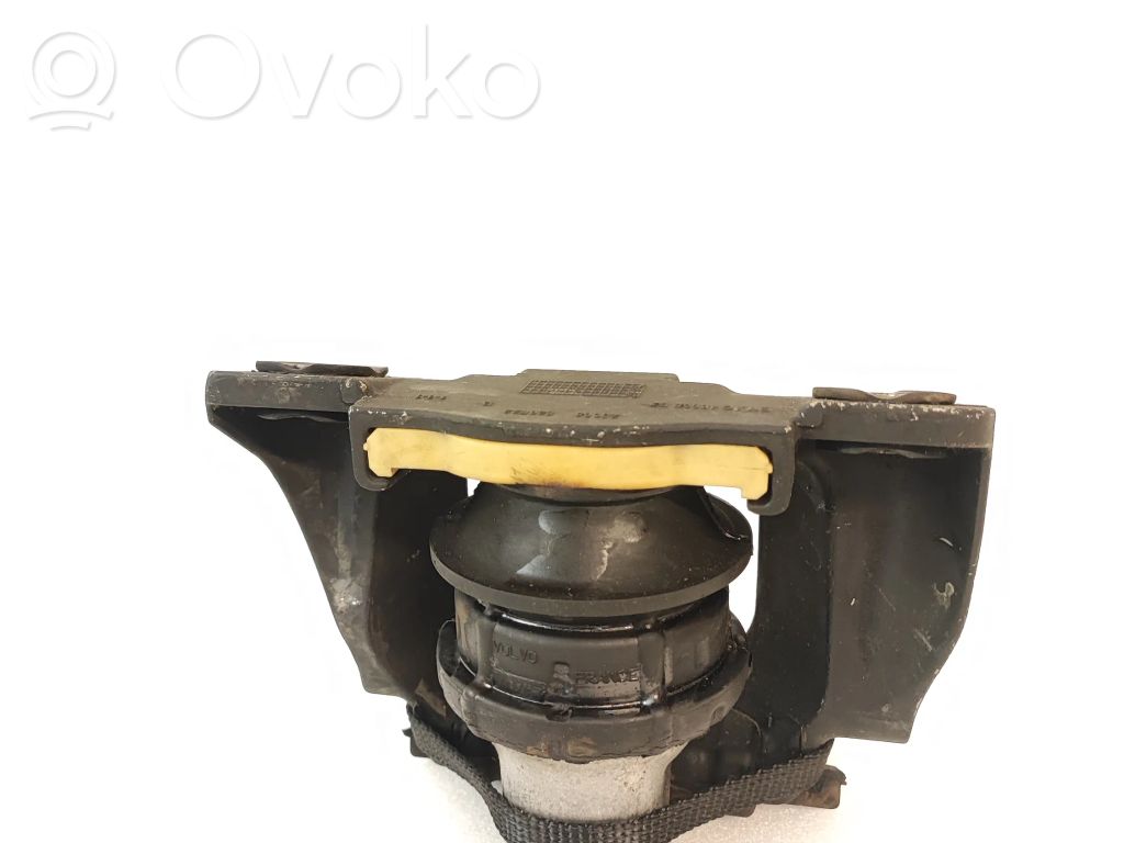 Engine mount bracket   326F22