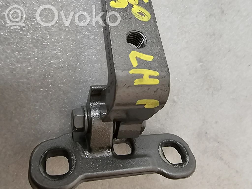 Volvo S60 Front door upper hinge 