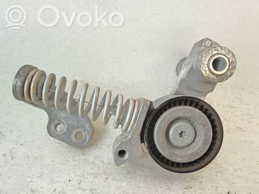 Volvo XC40 Diržo įtempėjas 
