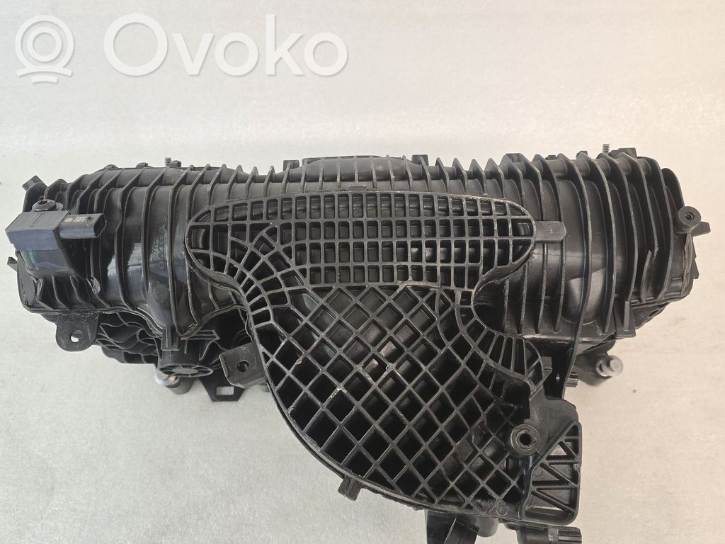 Volvo XC40 Colector de admisión 