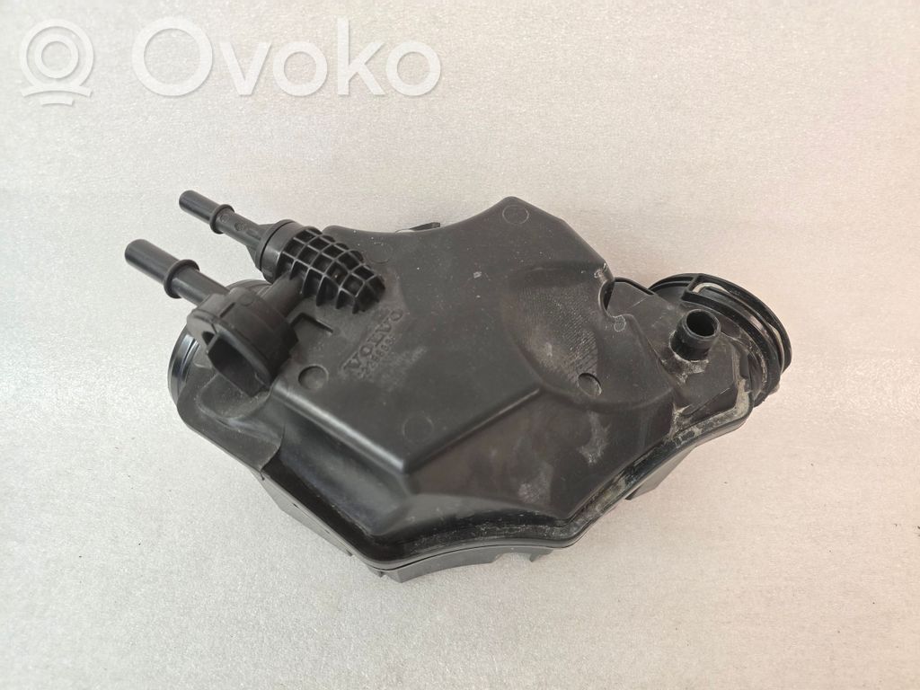 Volvo XC40 Rezonator / Dolot powietrza 