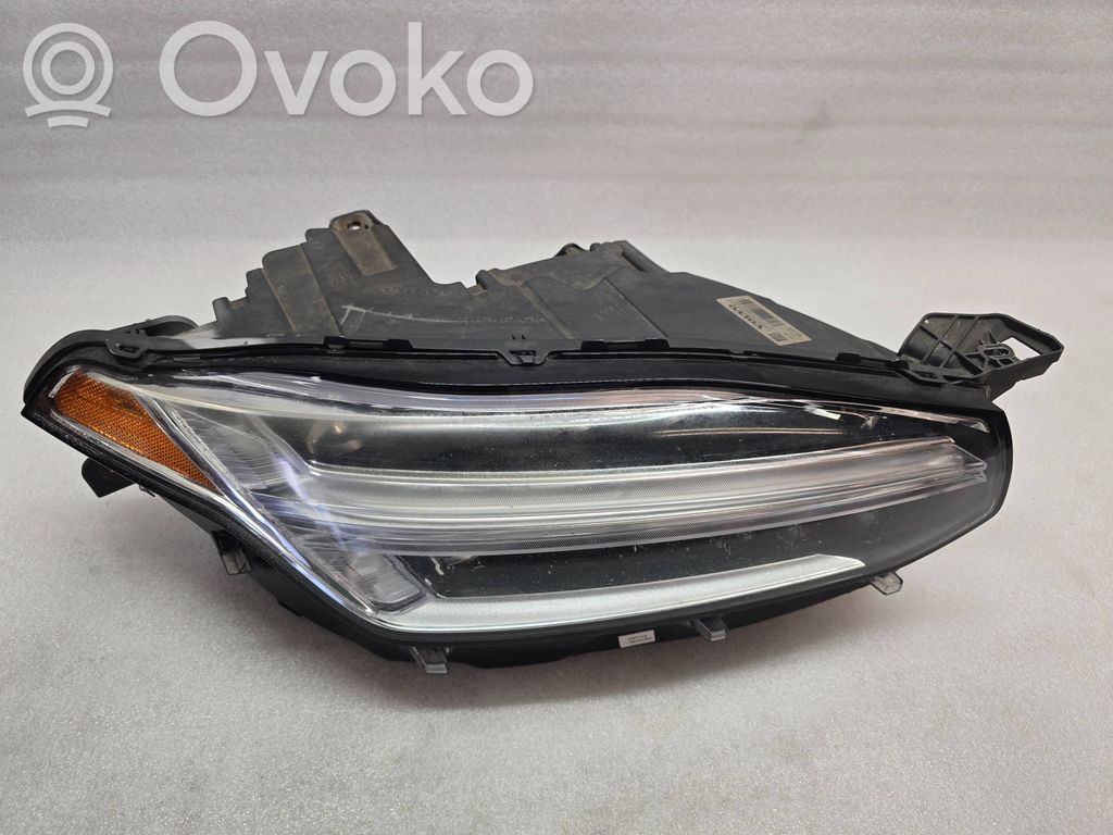 Volvo XC90 Scheinwerfer 