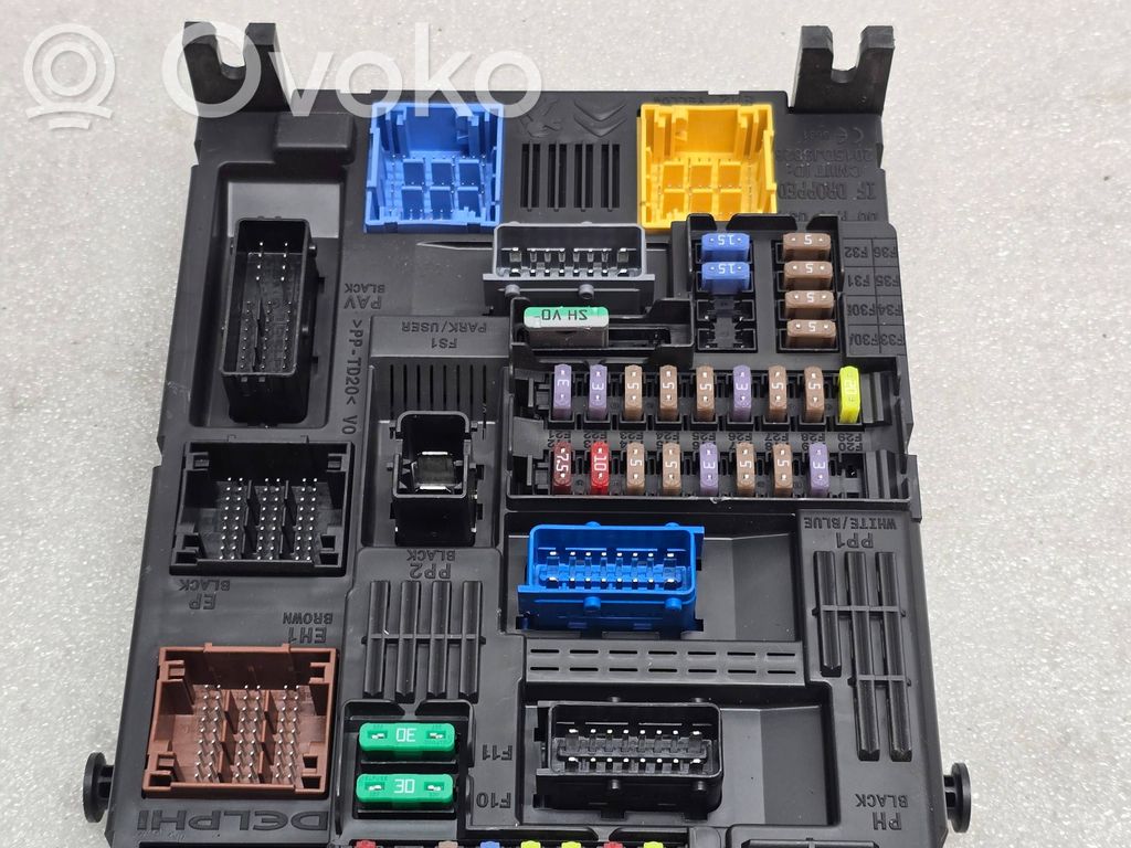 Citroen C5 Aircross Fuse module 