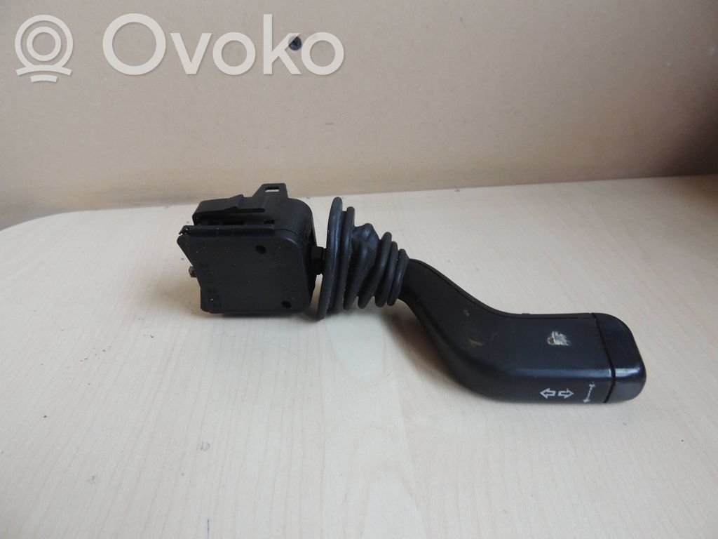 Opel Astra G Pagrieziena signālu / lukturu sviria 