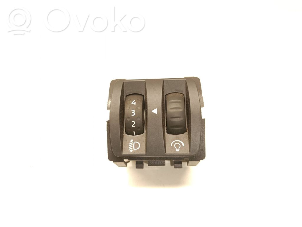Renault Clio IV Light switch 
