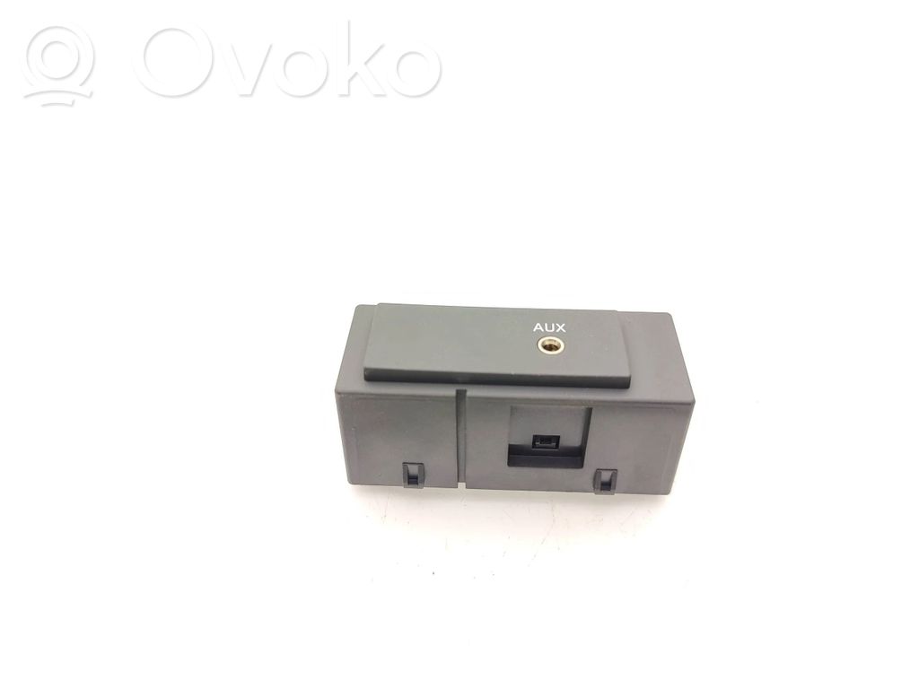 Audi A3 S3 8V Enchufe conector entrada auxiliar 