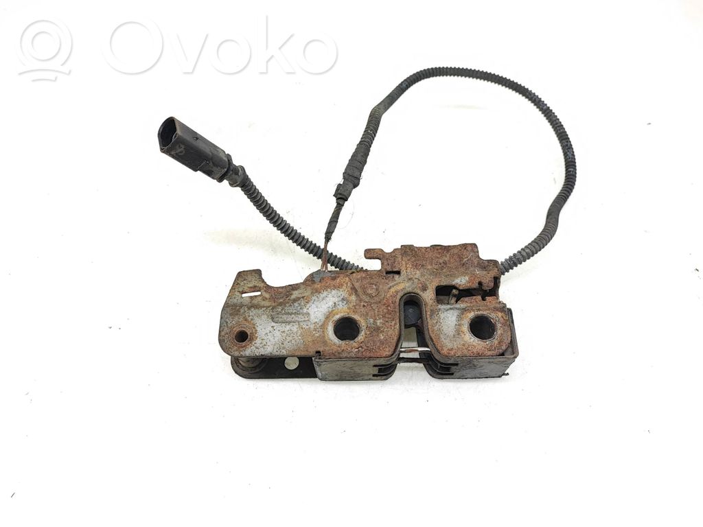 Volkswagen Golf VI Engine bonnet/hood lock/catch 