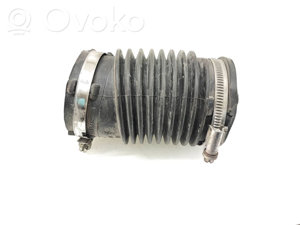 Ford Transit Courier Air intake hose/pipe 