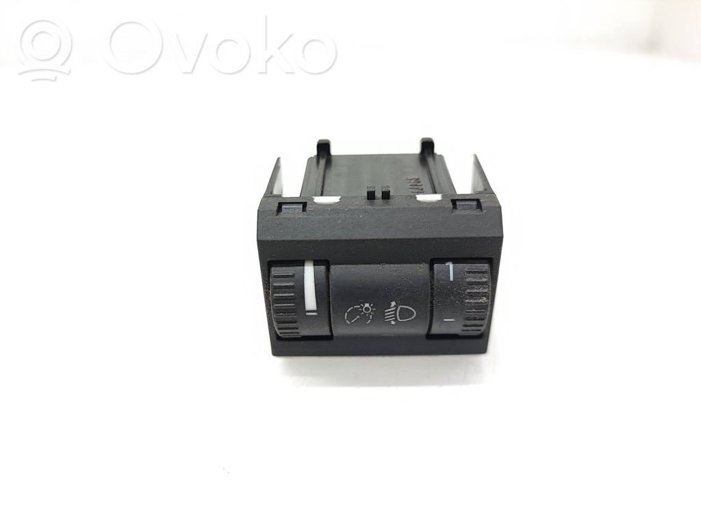 Skoda Yeti (5L) Headlight level height control switch 